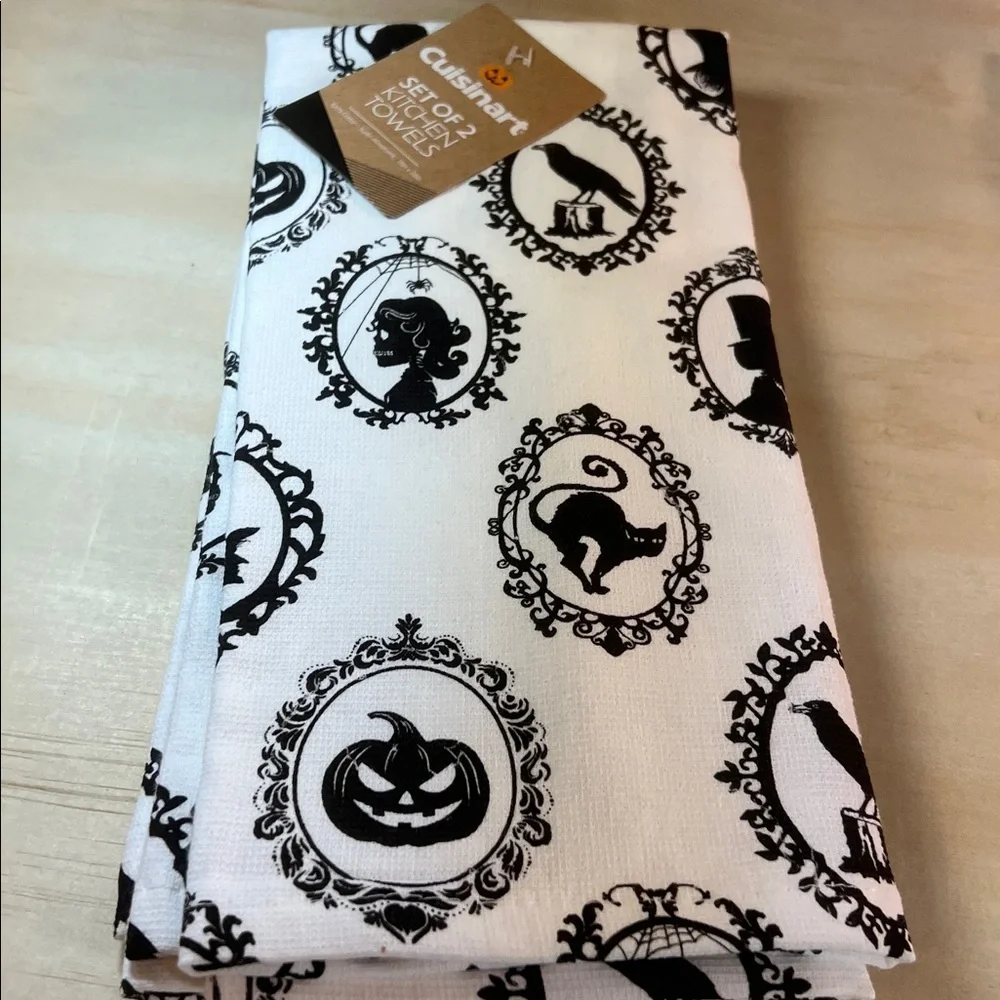 Cuisinart Black and White Spooky Kitchen Towels Set